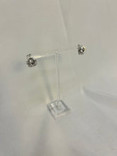 Load image into Gallery viewer, Love Knot Earring
