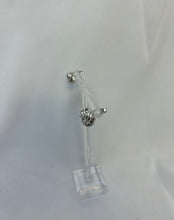 Load image into Gallery viewer, Love Knot Earring
