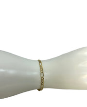 Load image into Gallery viewer, Gold Figaro Bracelet

